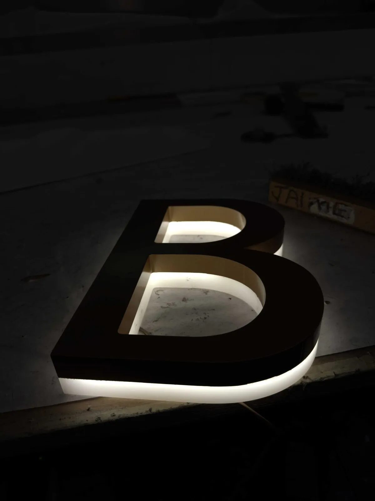 Custom commercial sign installation